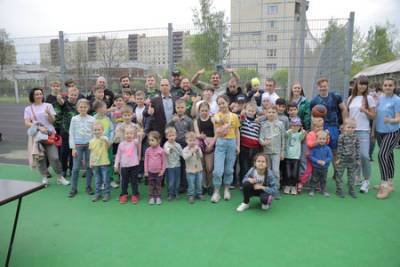 Михаил Романов открыл спортивный праздник в Невском районе
