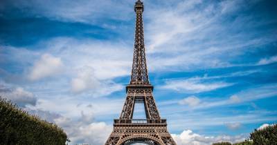 Эйфелеву башню откроют для туристов 16 июля