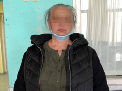 64-летняя петербурженка доставила в Новосибирск крупную партию наркотиков