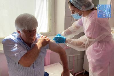 В Новолакском районе продолжается вакцинация от коронавирусной инфекции