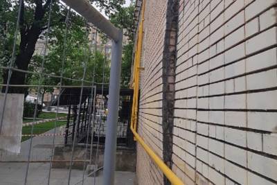 Стена дома отделилась от несущих конструкций в центре Москвы