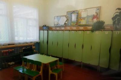 В национальном селе Хабаровского края приставы закрыли ветхий детский сад