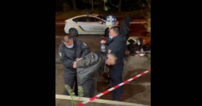 Целый арсенал оружия: в Киеве задержали мужчину, подстрелившего бойца ВСУ (видео)