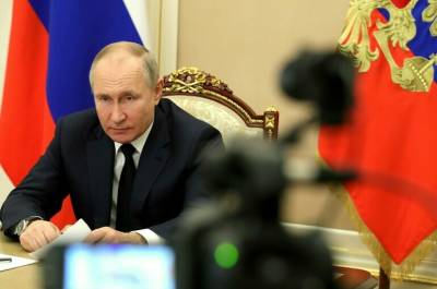 Путин поручил увеличить до 5 млн рублей размер премии за вклад в укрепление нации