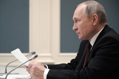 Путин поручил доложить о мерах по учету иностранных школьников в России к 1 сентября