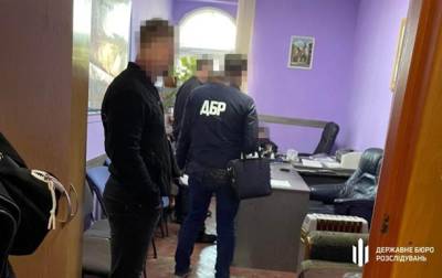 Во Львове группу полицейских задержали за наркоторговлю