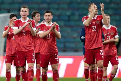 Футболисты сборной России провели вторую тренировку перед чемпионатом Европы