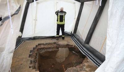 В Германии во время ремонта плитки на парковке обнаружили подкоп под банк