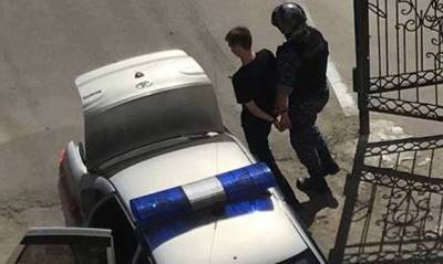 В Березниках 17-летний школьник напал с ножом на учителя физики