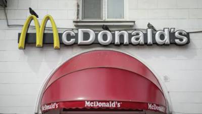 По итогам проверки Роспотребнадзора два ресторана Макдоналдс опечатаны в Москве