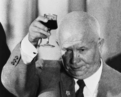 Пил но не пьянел: главный секрет Никиты Хрущева