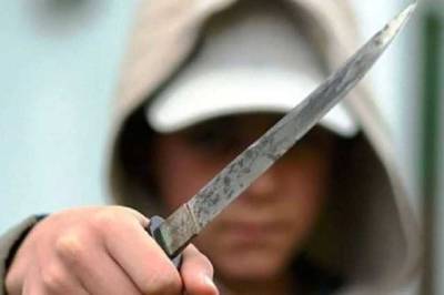 В России школьник напал с ножом на пожилую учительницу