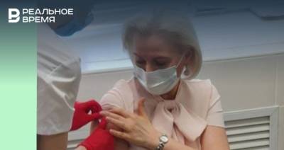 Руководитель Роспотребнадзора РТ Марина Патяшина сделала прививку от коронавируса