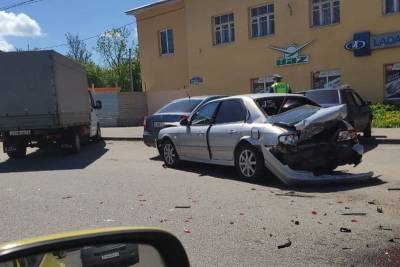 Пассажир – в больнице. В Смоленске произошло очередное жесткое массовое ДТП