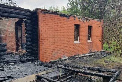 В Рязанской области у 89-летней труженицы тыла сгорел дом