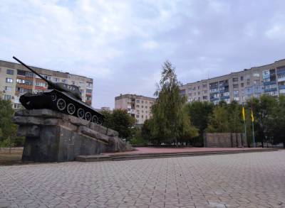 Лисичанская ВГА примет в коммунальную собственность памятники и братские могилы ради их сохранения