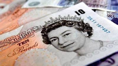 Фунт 21 мая дорожает к доллару на сильной статистике по Великобритании