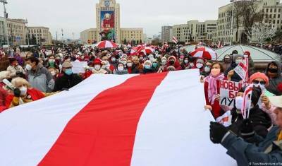 МВД Белоруссии намерено приравнять бело-красно-белый флаг к нацистской символике