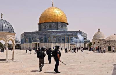 Иерусалим вновь забурлил: пятничная молитва в Аль-Аксе обернулась беспорядками