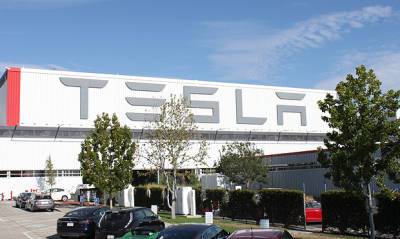 Три российских губернатора предложили Илону Маску площадку под первый в РФ завод Tesla