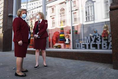 Суд закрыл на неделю Центральный детский магазин в Москве