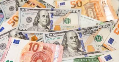 Курс валют на 24 мая: сколько стоят доллар и евро