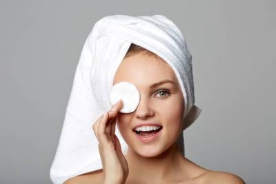 Как правильно снимать макияж, чтобы не навредить коже