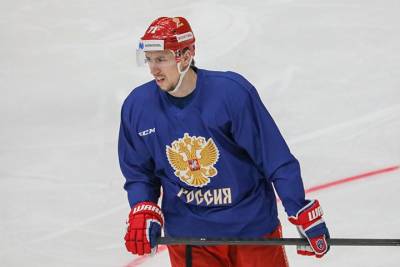 Антон Бурдасов забросил первую шайбу на ЧМ-2021 по хоккею
