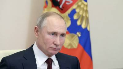 Путин поручил устранить барьеры при получении соцуслуг