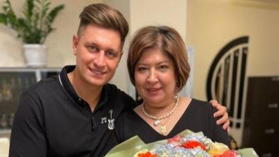 «Наполнялись Аллой Борисовной» — как мама Манукяна прошла тяжелый путь с сыном?