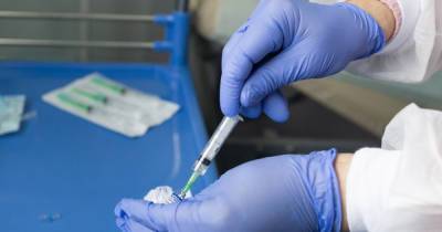 Изучать действие вакцины от коронавируса на детей могут начать в скором времени