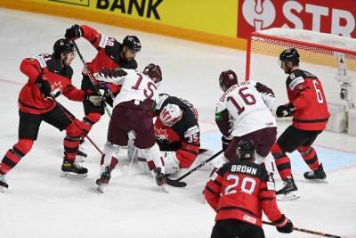 ЧМ по хоккею: Латвия сенсационно обыграла Канаду, Германия разгромила Италию