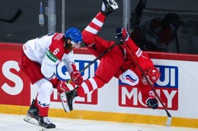 Нападающий Окулов получил травму на чемпионате мира по хоккею