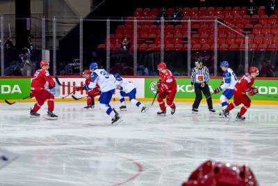 Белорусские хоккеисты проиграли словакам на старте ЧМ в Риге