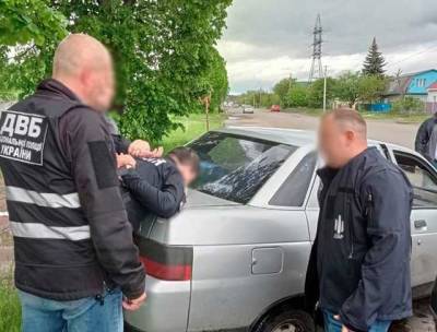 На Черниговщине двое патрульных задержаны на взятке 13 тыс. грн, - Нацполиция