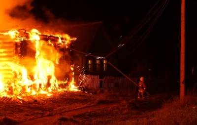 Шесть человек погибли при пожаре в Удмуртии