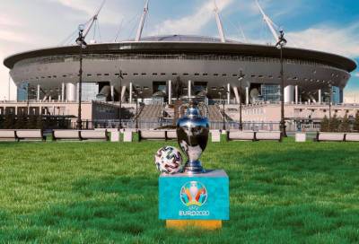 Петербуржцы смогут сфотографироваться с Кубком Европы по футболу