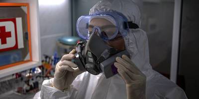 Фред Адлер из университета Юты заявил, что коронавирус ослабнет к 2030 году - когда закончится пандемия - ТЕЛЕГРАФ