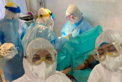 "Отчаяние уже позади": в Днепре медики спасли роженицу с тяжелой формой коронавируса