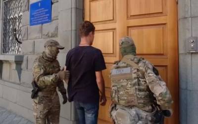 В Крыму студент получил тюремный срок за "экстремизм"