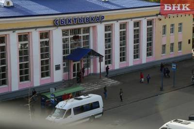 Водитель маршрутки оставил ухтинскую школьницу ночью в незнакомом городе