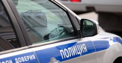 Пьяный москвич угрожал убить ножом свою дочь, а после ранил себя