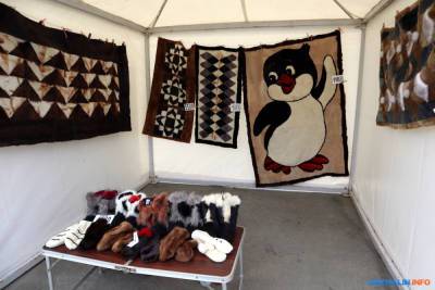 На ярмарке в Южно-Сахалинске продавали все, что обычно, и пингвина