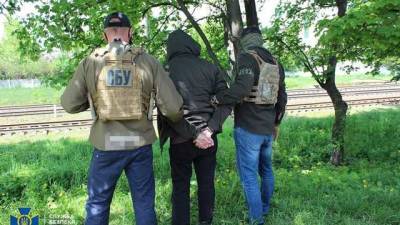 Собирал для кураторов сведения об украинских военных: СБУ разоблачила агента спецслужб России