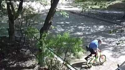 Тюменца, укравшего детский велосипед, нашли по горячим следам