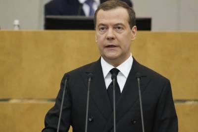 Учителя попросили Медведева, чтобы их не принуждали голосовать