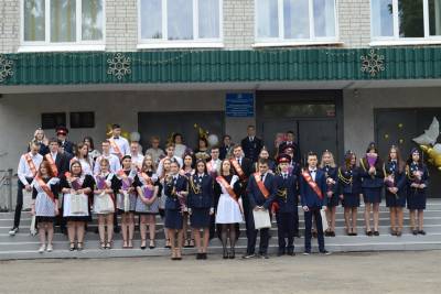 Ульяновские старшеклассники простились со школой