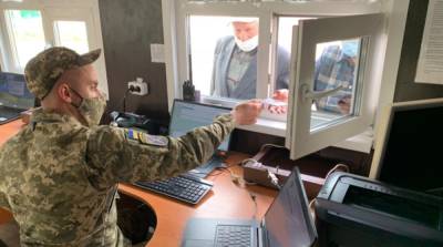 Красный Крест за неделю отправил 17 грузовиков «гуманитарки» Донбассу