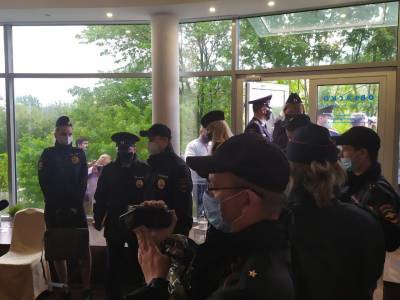 Полиция поупражнялась в устном счете на "Земском съезде" и задержала Юлию Галямину