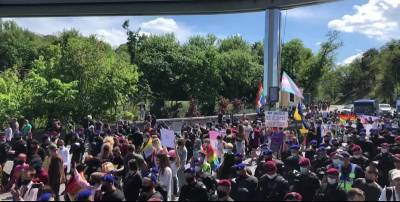 Фото и видео как в Киеве проходил марш трансгендеров 22.05.2021 – задержание националистов - ТЕЛЕГРАФ